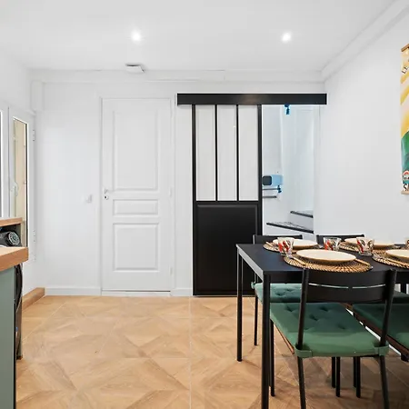 Renting - Barberis - Unique Getaway 2-room With Rooftop Terrace 아파트 니스